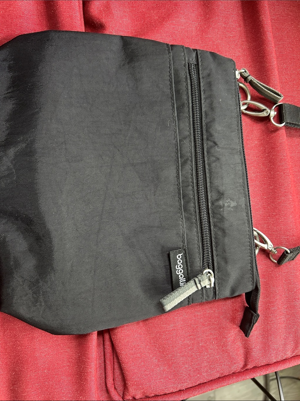 Baggallini Black Nylon Crossbody Pouch